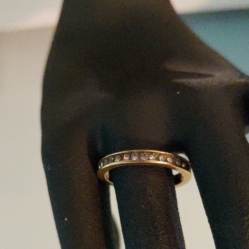 Source Unknown Elegant Gold Band with Silver Detailing